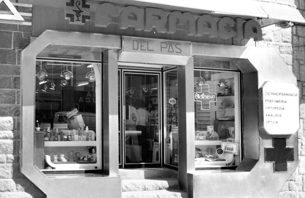 La Farmàcia del Pas als seus inicis